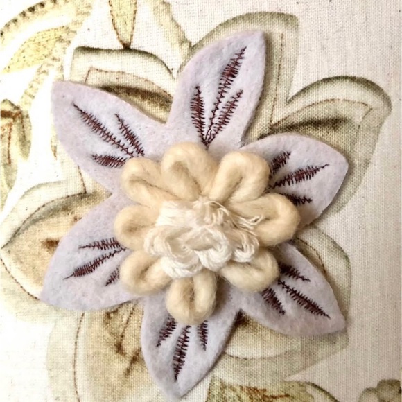 Anthropology Aria Embroidered Appliqué Lampshade Sold Out - Picture 4 of 7